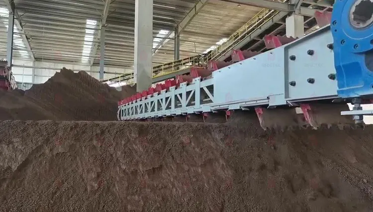 Machines de fabrication de briques Excavatrice à seau de type pont et récupérateur à plusieurs seau pour le stockage de matières premières 4