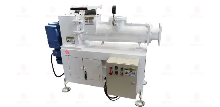 Extrudeuse expérimentale pour l'essai des performances des produits en argile 3